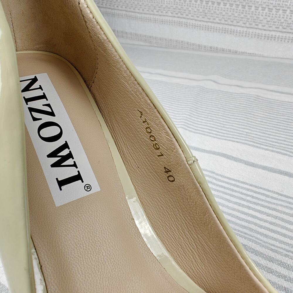 Nizowi Cream Patent Leather Platform Pumps Gold Detail Size 9.5 NEW - Picture 9 of 10